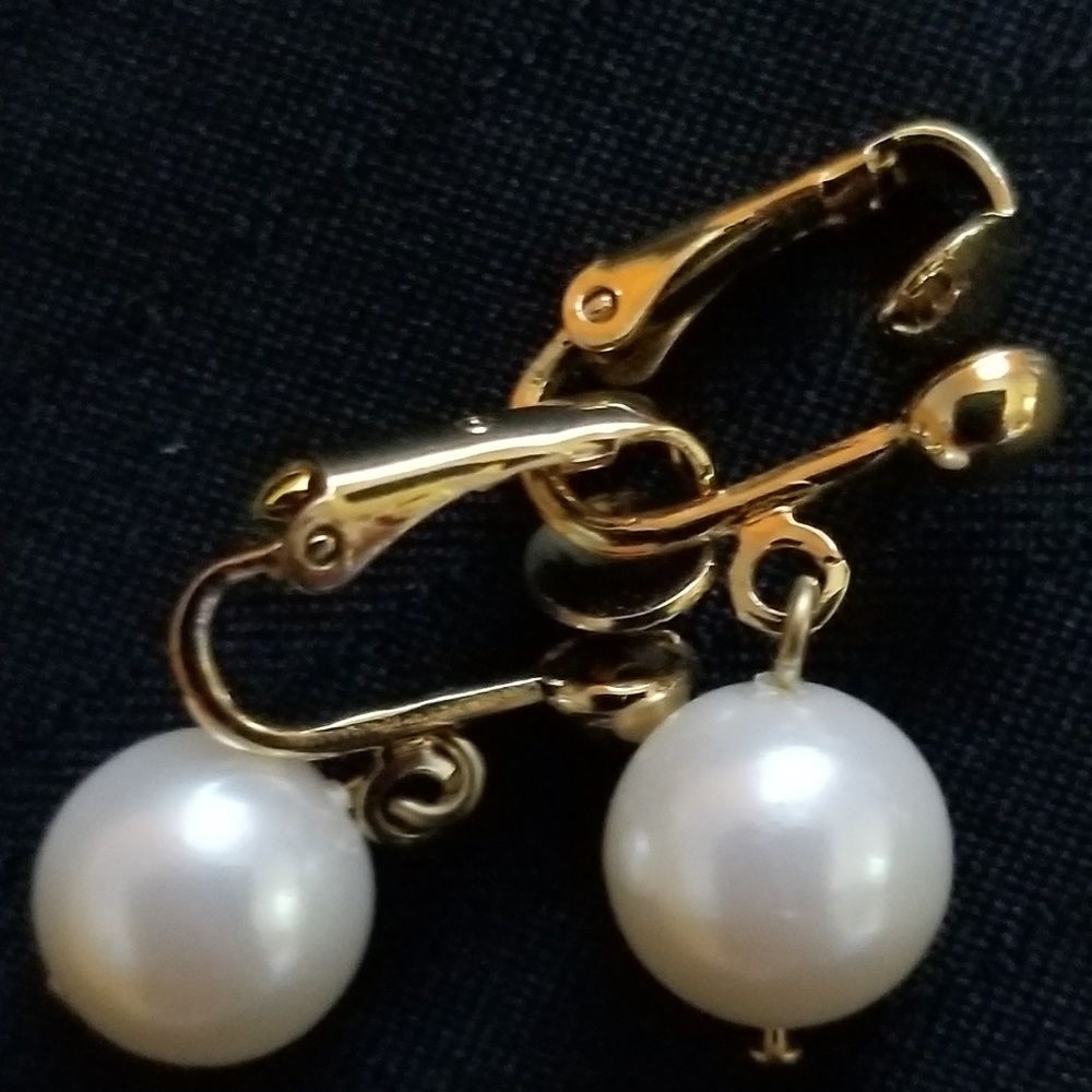 Earings - Picture 3 of 3